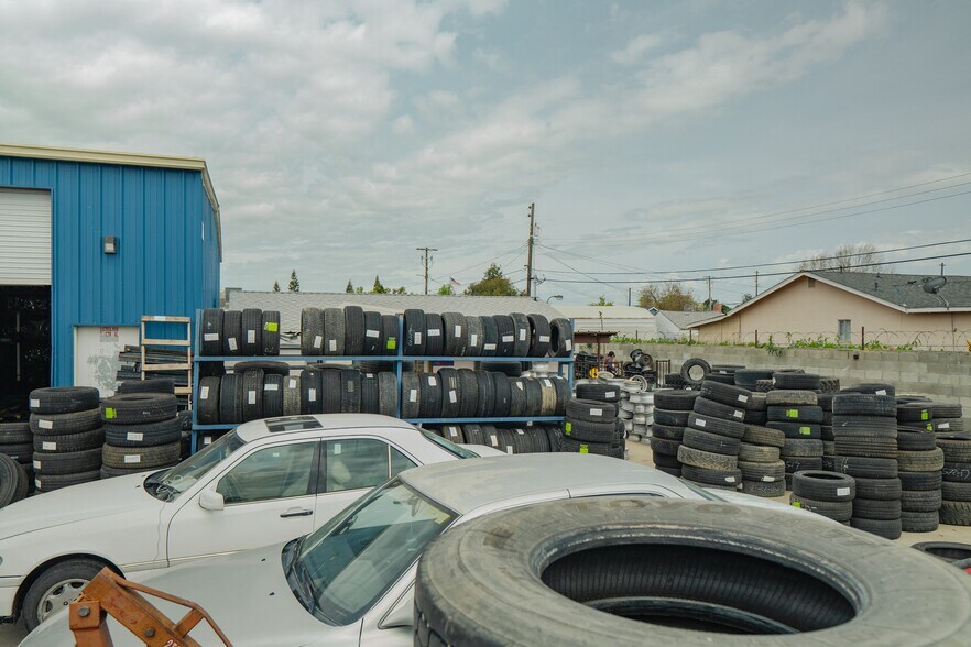 More Photos Of 6886 Santa Fe Dr, Winton Auto Repair For Sale
