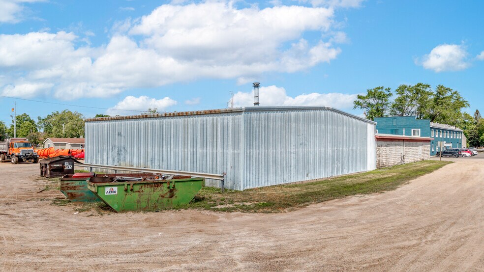 More Photos Of 101 W F St, Iron Mountain Specialty For Sale