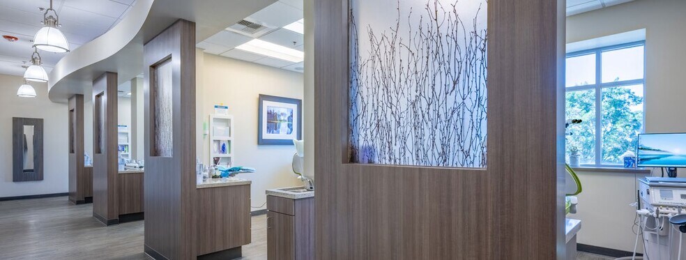 More Photos Of 9900 Stockdale Hwy, Bakersfield Medical For Sale