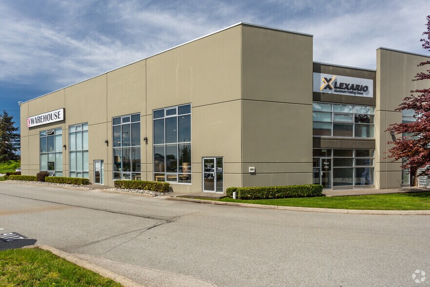 More Photos Of 1225 Kingsway Ave, Port Coquitlam Warehouse For Lease