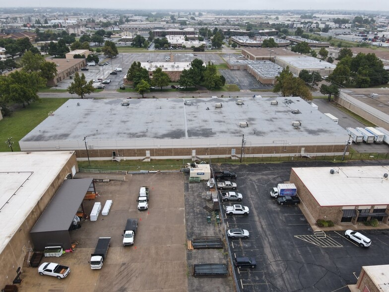More Photos Of 4220-4232 Charter Ave, Oklahoma City Warehouse For Lease
