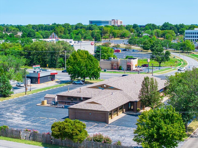 More Photos Of 4049 S Campbell Ave, Springfield Medical For Sale