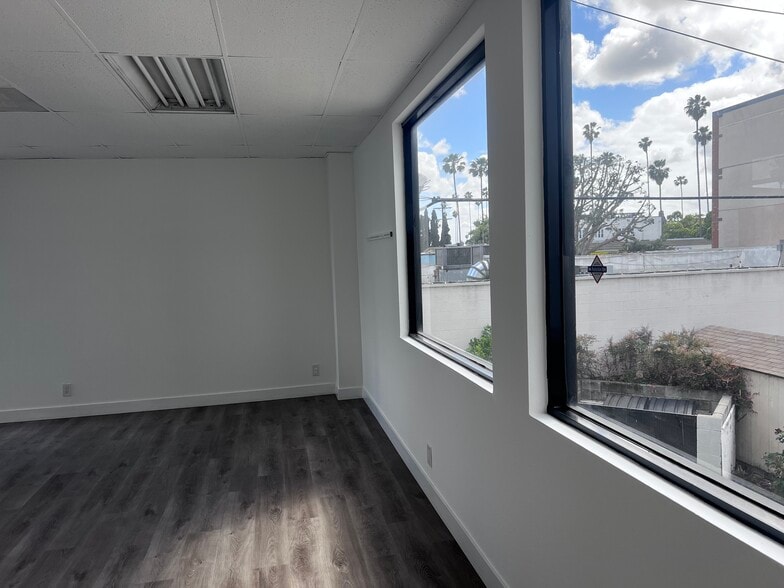 More Photos Of 1711 Winona Blvd, Los Angeles Loft Creative Space For Lease