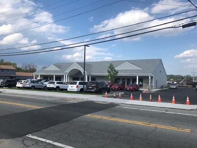 More Photos Of 557 Killingly St, Johnston Storefront Retail Office For Lease