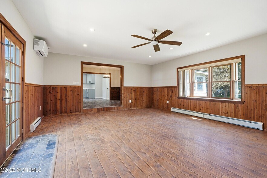 More Photos Of 75 Main St, Waretown Flex For Sale