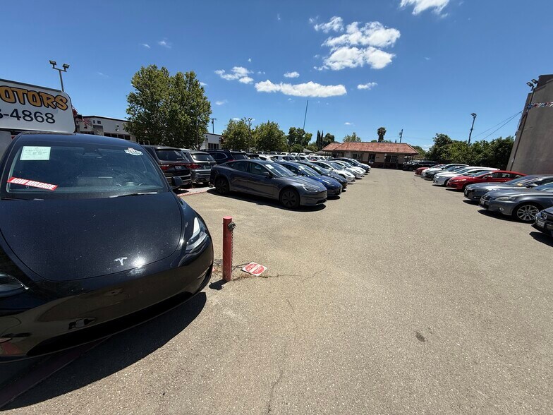 More Photos Of 450 W Grant Line Rd, Tracy Auto Dealership For Lease