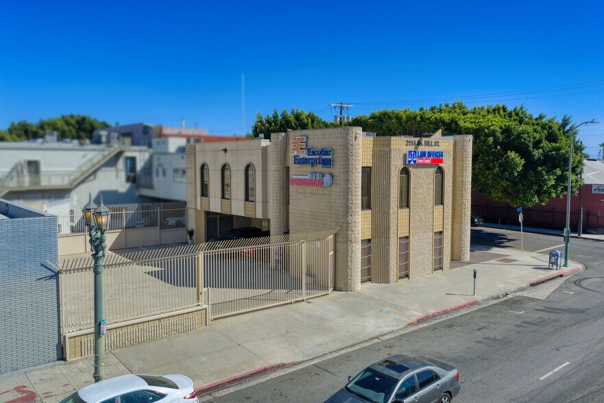 More Photos Of 2114 S Hill St, Los Angeles Office For Sale