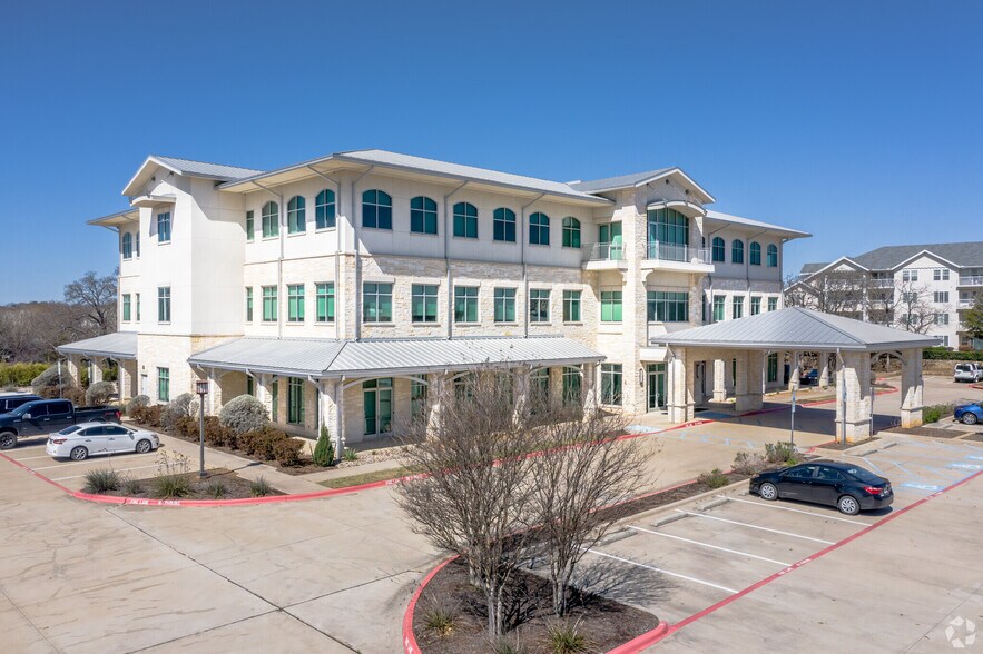 More Photos Of 2800 Shoreline Dr, Denton Medical For Sale