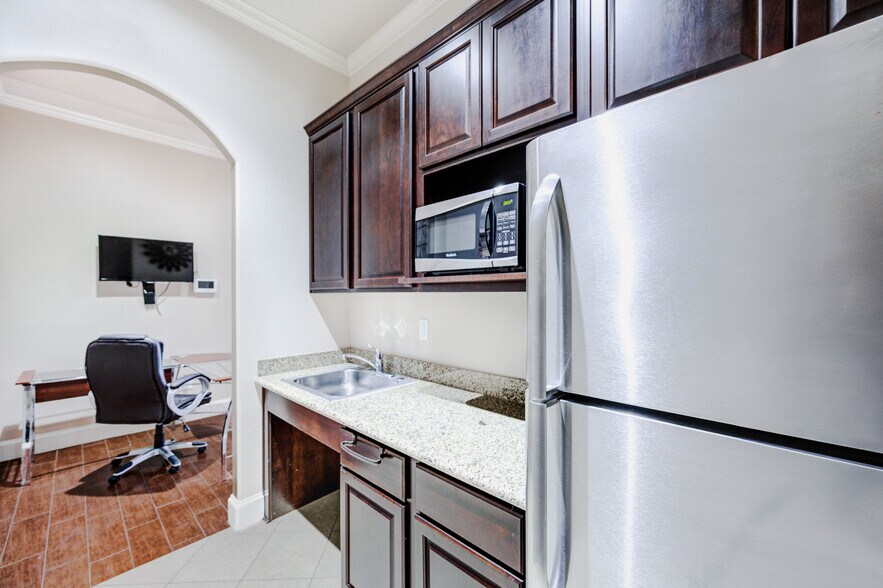 More Photos Of 1836 Snake River Rd, Katy Office Residential For Sale