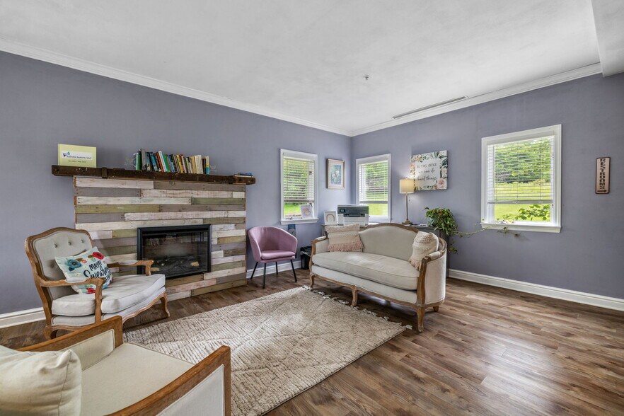 More Photos Of 1841 Universal Rd, Pittsburgh Office For Sale
