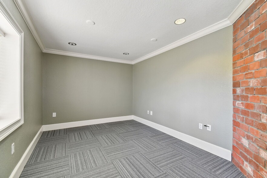 More Photos Of 1137 Bartow Rd, Lakeland Office For Lease