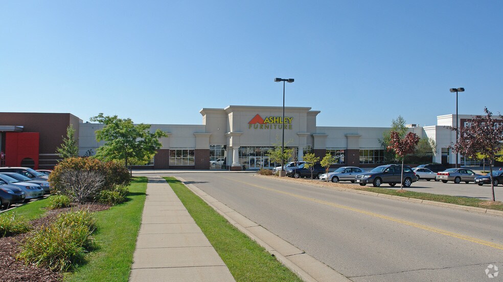 More Photos Of 4301 Lien Rd, Madison Unknown For Lease