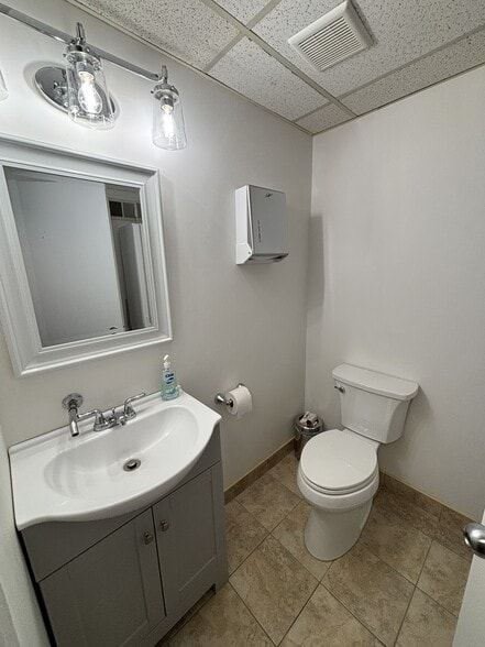 More Photos Of 72 Sharrott Ave, Staten Island Office For Lease