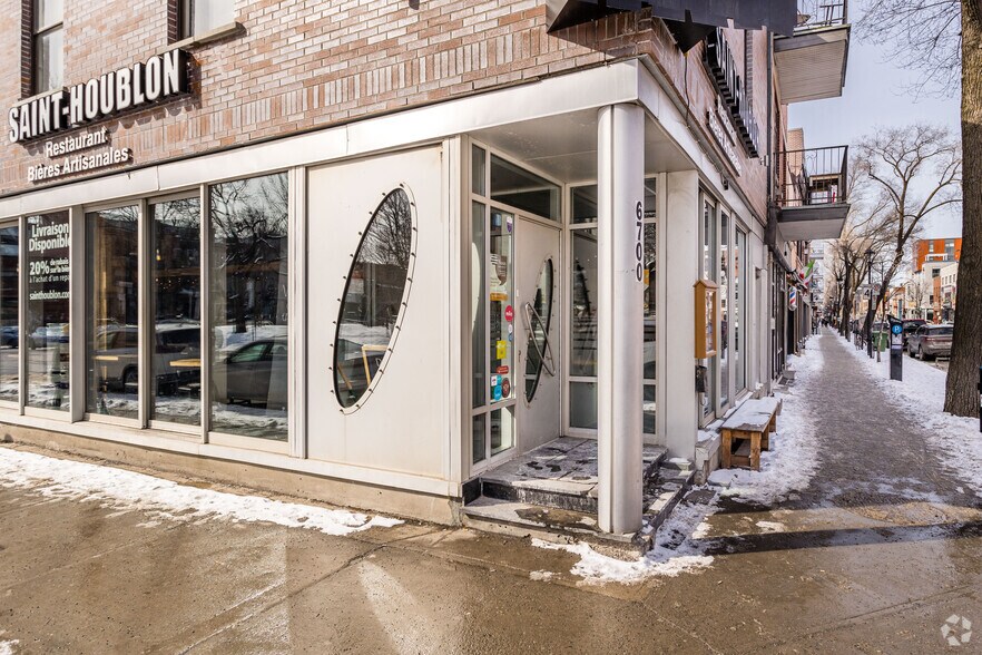 More Photos Of 6700-6702 Boul Saint-Laurent, Montréal Storefront Retail Residential For Lease