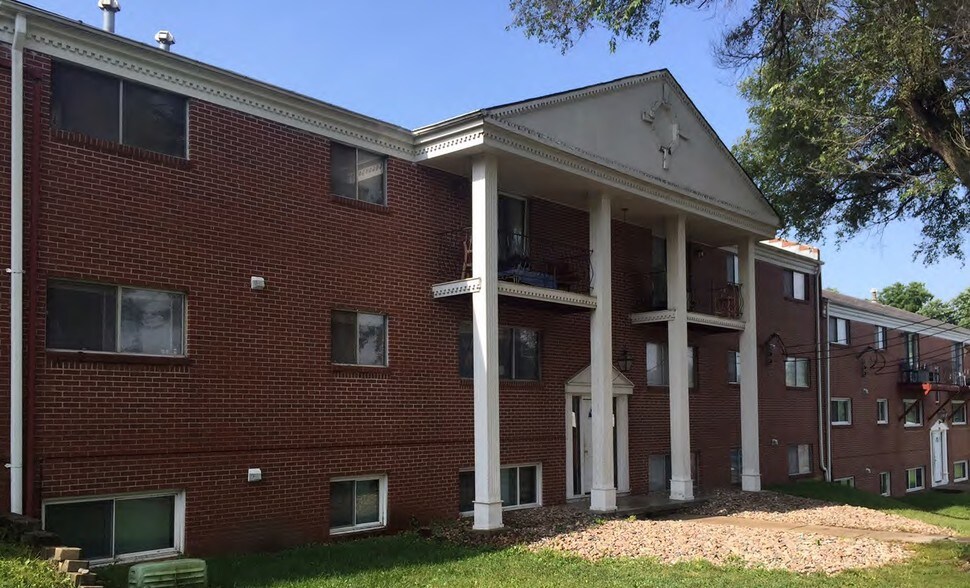 More Photos Of 7301 Corby St, Omaha Apartments For Sale