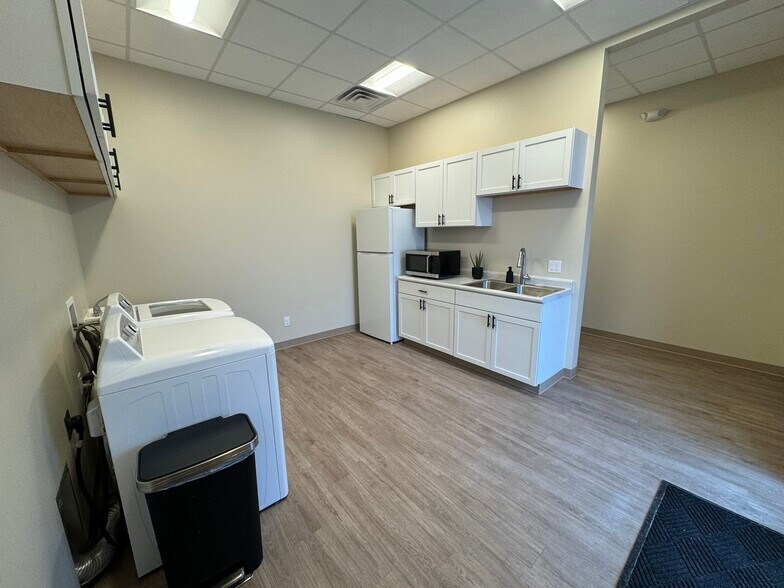 More Photos Of 405 Sagamore Pky S, Lafayette Storefront Retail Office For Lease