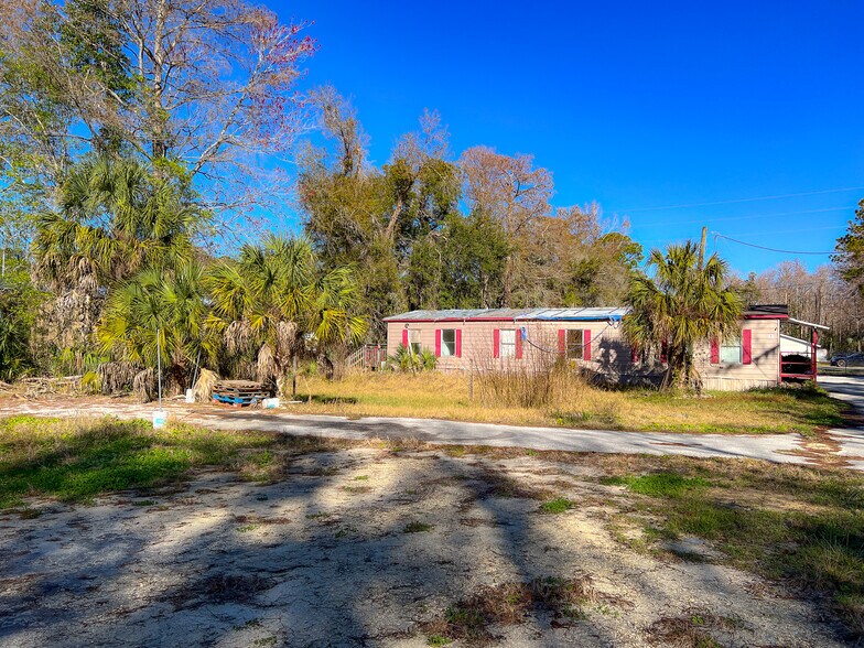 More Photos Of 8144 W Grover Cleveland Blvd, Homosassa Office For Sale