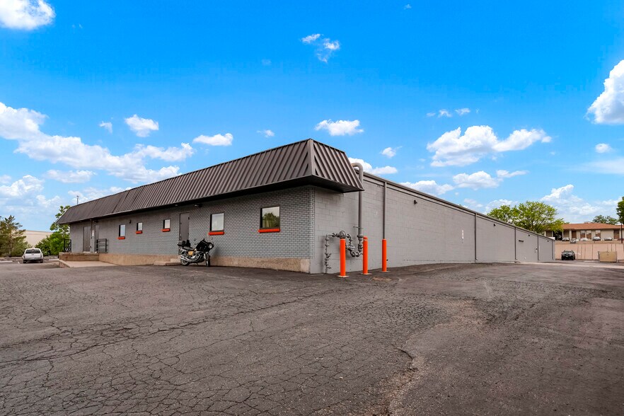 More Photos Of 12105 W Cedar Dr, Lakewood Flex For Sale