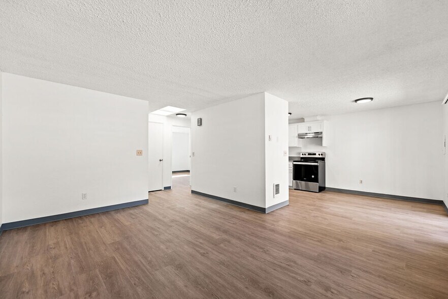 More Photos Of 14623 NE Coast Pine Ct, Vancouver Apartments For Sale