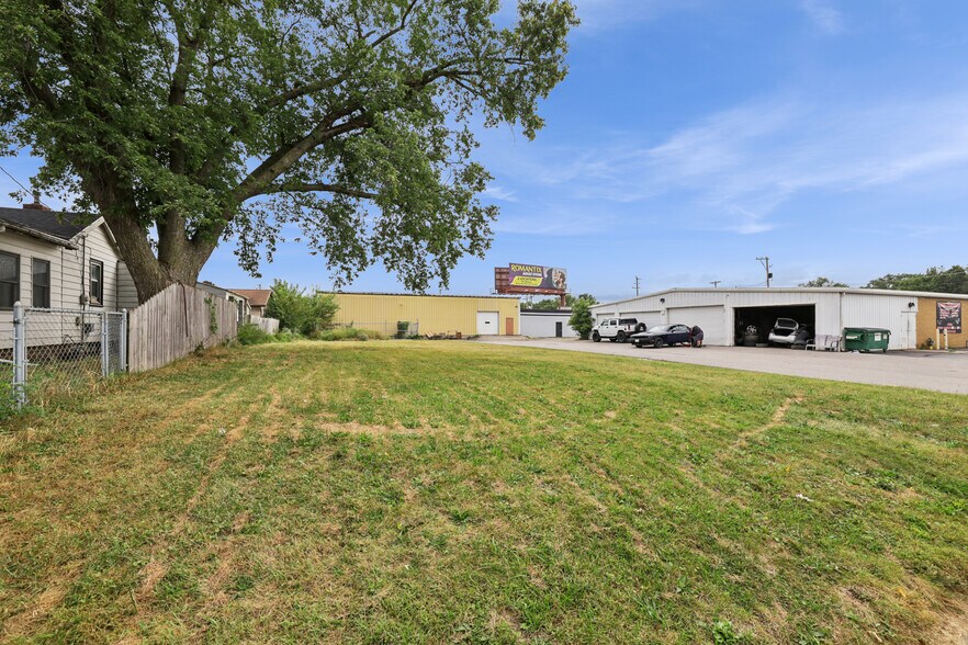 More Photos Of 3939 E 14th St, Des Moines Warehouse For Sale