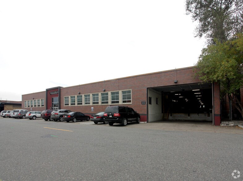 More Photos Of 100 Rio Grande Blvd, Denver Warehouse For Lease