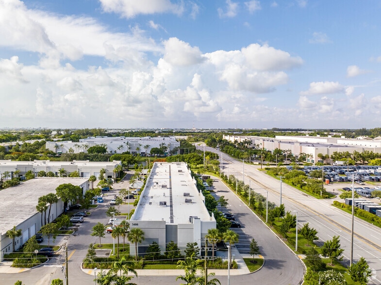 More Photos Of 3420 NW 27th Ave, Pompano Beach Unknown For Lease