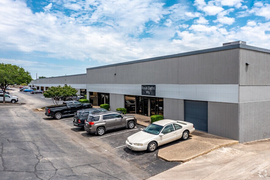 More Photos Of 11803-11889 Starcrest Dr, San Antonio Light Manufacturing For Lease