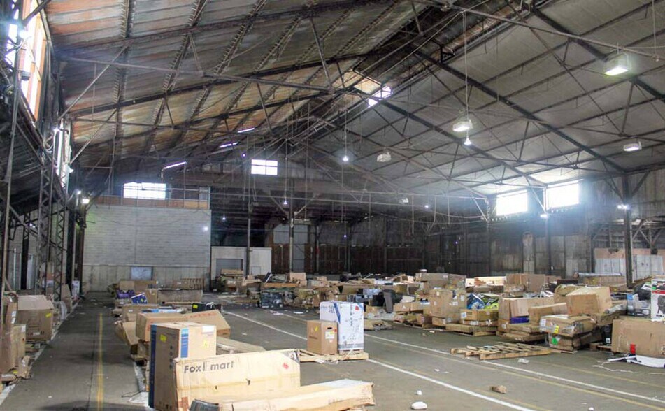 More Photos Of 259 S College St, Washington Unknown For Lease