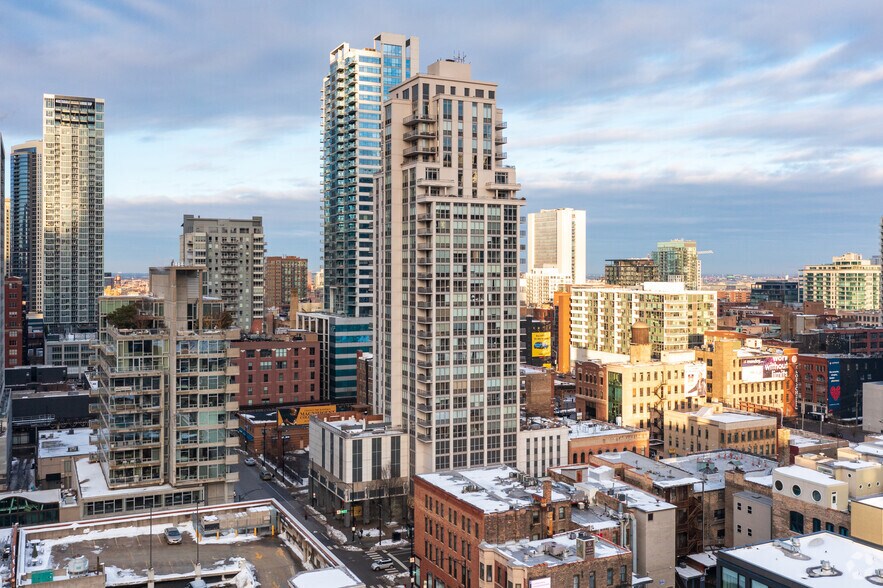 More Photos Of 200 W Grand Ave, Chicago Apartments For Lease