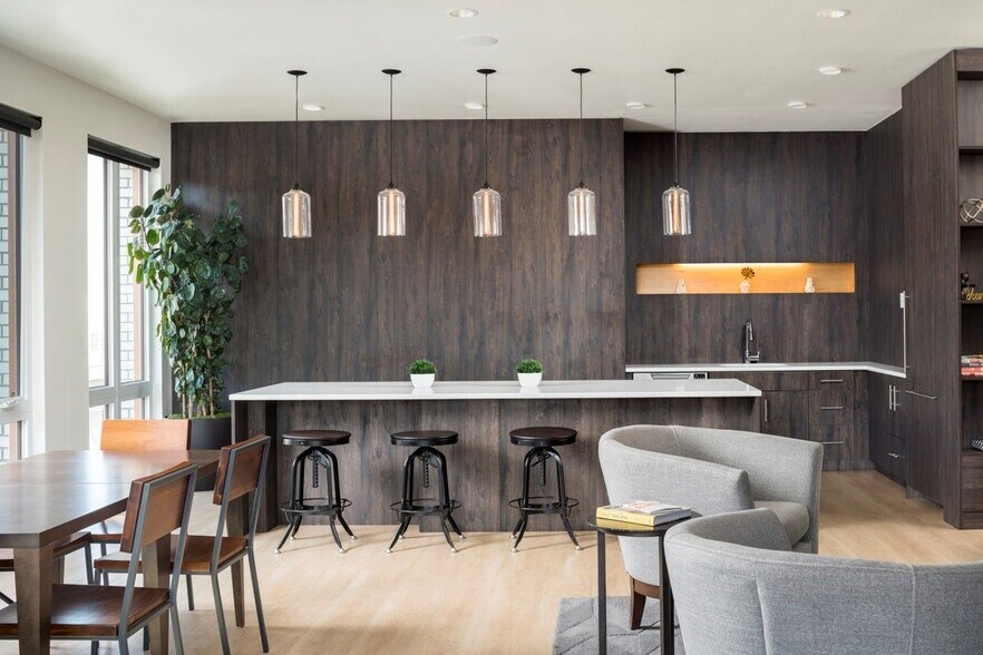 More Photos Of 1515 NW 21st Ave, Portland Apartments For Lease