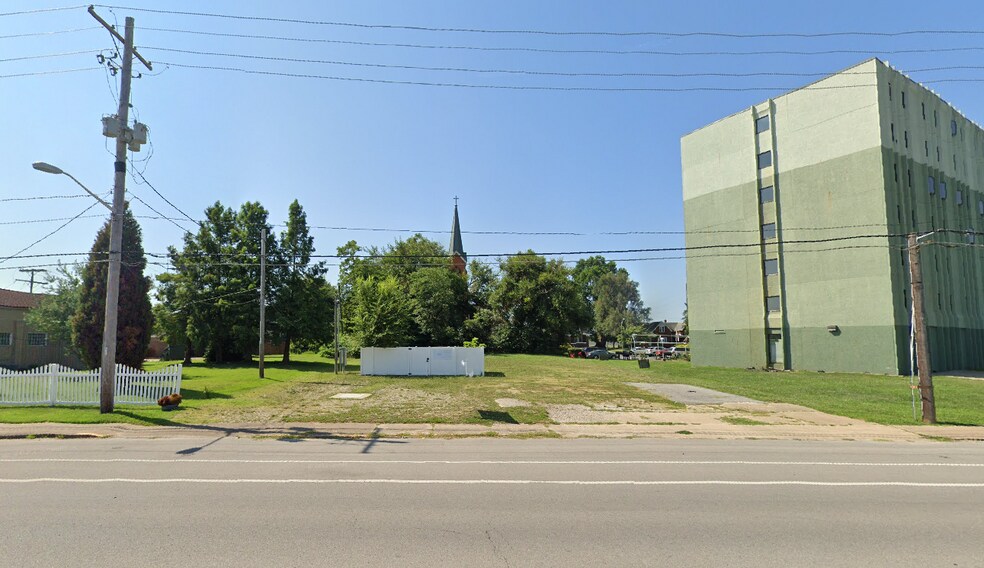 More Photos Of 1012 W Franklin St, Evansville Land For Sale