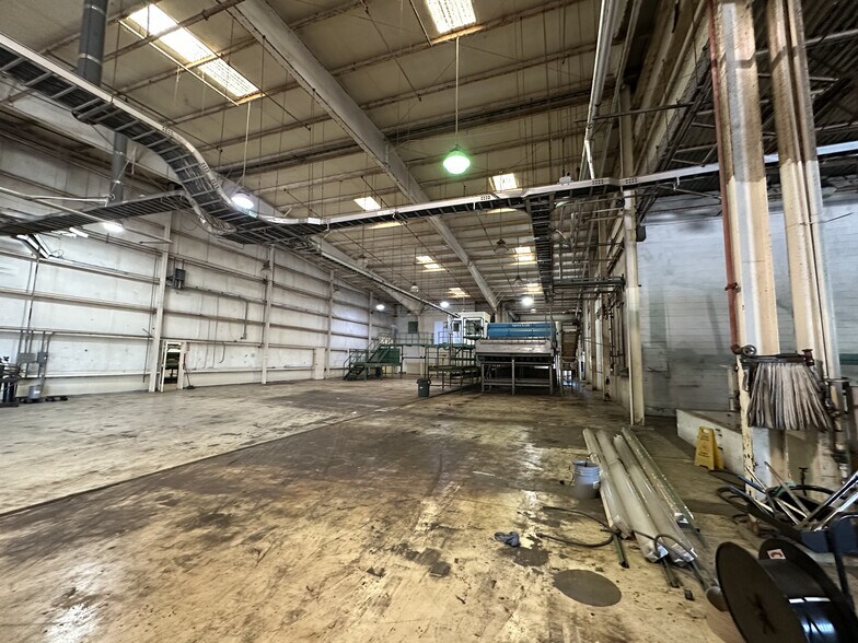 More Photos Of 625 66th Ave SW, Vero Beach Manufacturing For Sale