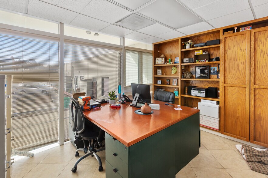 More Photos Of 3619 California St, San Francisco Storefront Retail Office For Sale