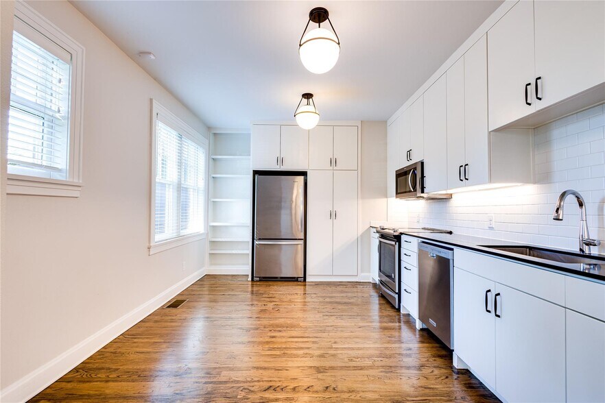 More Photos Of 2837 Hemphill St, Fort Worth Apartments For Sale