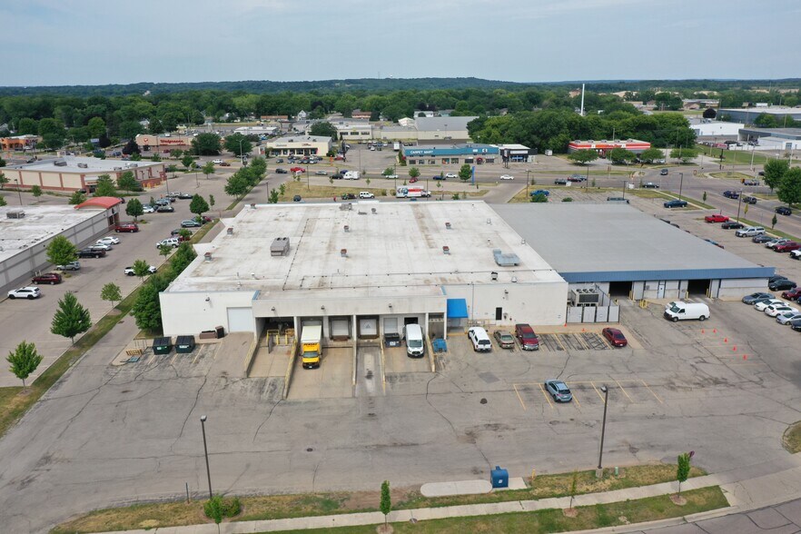 More Photos Of 1818 Milton Ave, Janesville Freestanding For Lease