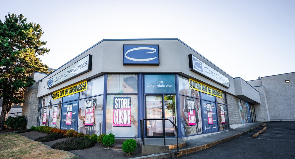 More Photos Of 736 Cloverdale Av, Victoria General Retail For Lease