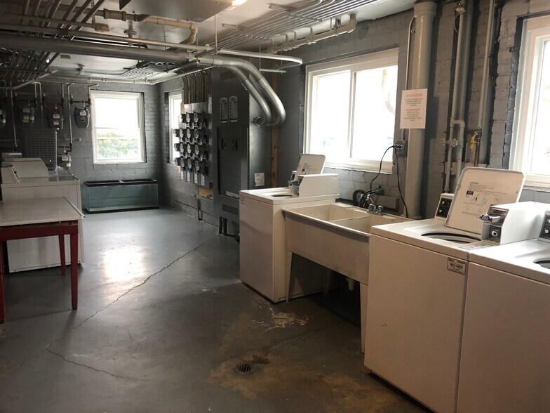 More Photos Of 7545 N Bell Ave, Chicago Apartments For Sale