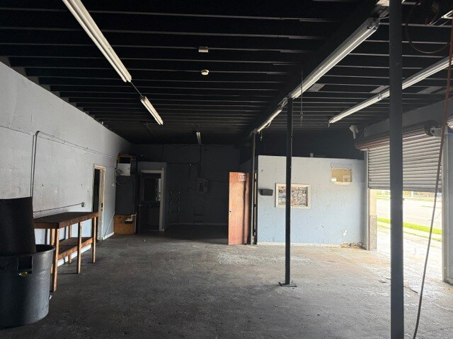 More Photos Of 1520 N Nova Rd, Daytona Beach Manufacturing For Lease