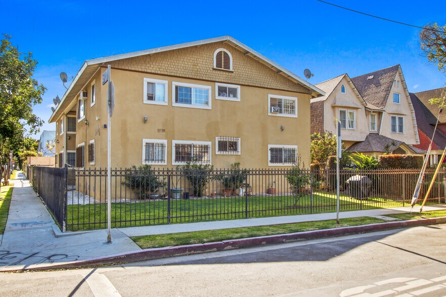 More Photos Of 1680 W 22nd St, Los Angeles Apartments For Sale