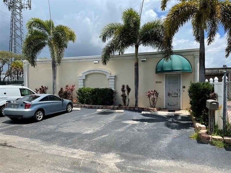 Primary Photo Of 2031 NW 22nd St, Pompano Beach Warehouse For Lease