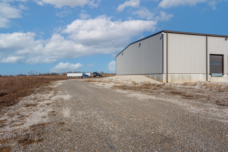 More Photos Of 22800 Highway H, Sedalia Manufacturing For Sale