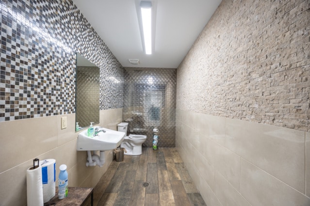 More Photos Of 164 NW Madison St, Lake City Medical For Lease