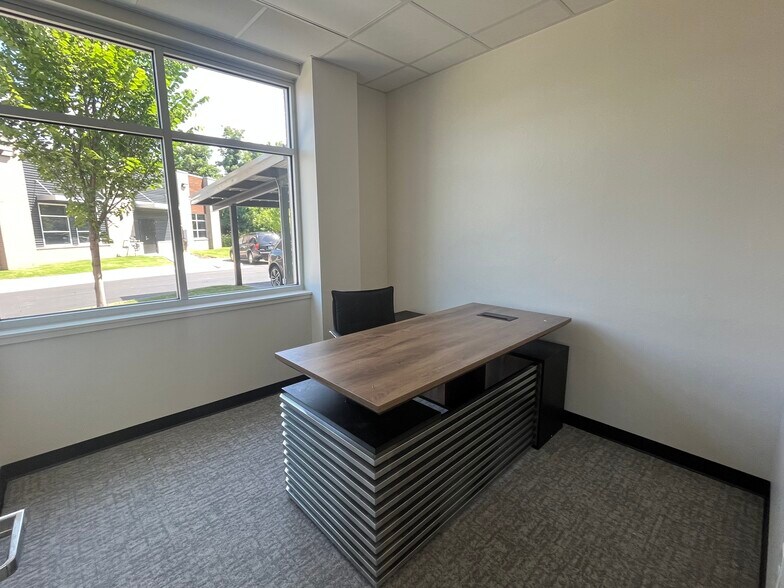 More Photos Of 4308 Grant Blvd, Yukon Medical For Sale