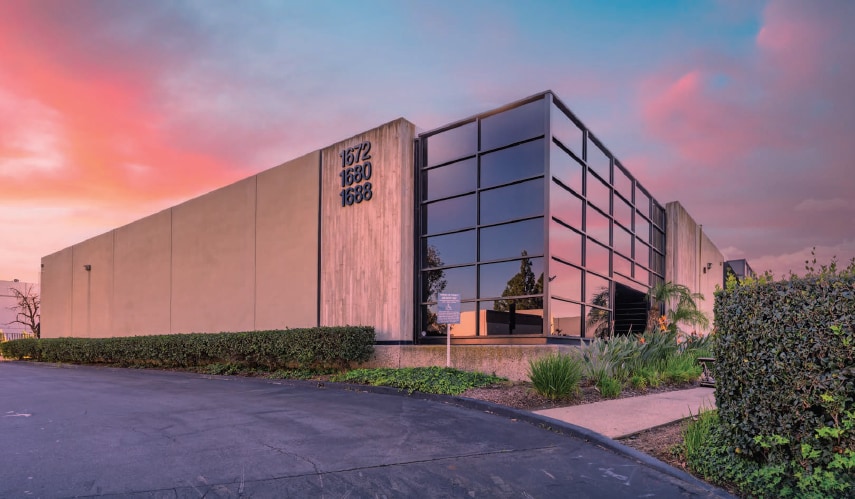 Primary Photo Of 1672-1688 Sierra Madre Cir, Placentia Showroom For Sale