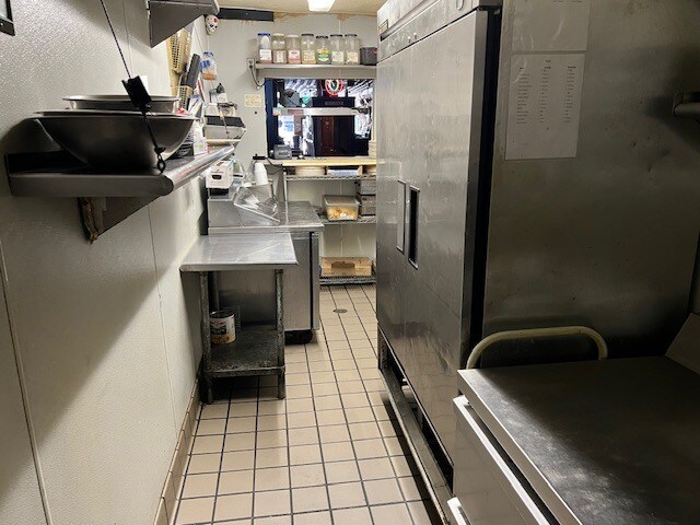 More Photos Of 424 S Front St, Mankato General Retail For Sale