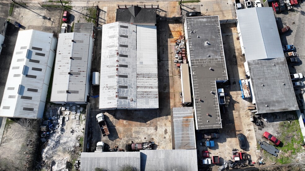 More Photos Of 4127 Weslow St, Houston Industrial For Lease