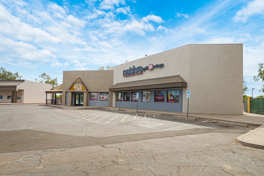 Primary Photo Of 1559 S Gilbert Rd, Mesa Restaurant For Sale