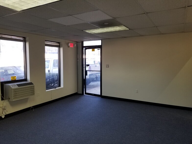 More Photos Of 9244 E Hampton Dr, Capitol Heights Unknown For Lease