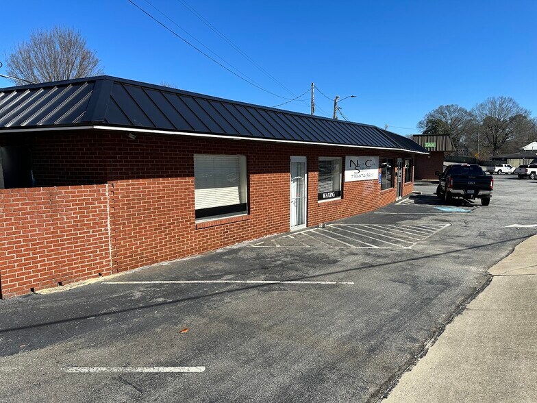 More Photos Of 4510 S Main St, Acworth Freestanding For Lease