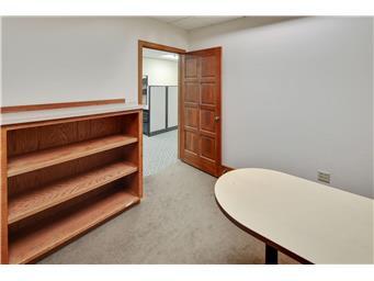 More Photos Of 27 7th Ave N, Saint Cloud Storefront Retail Office For Lease